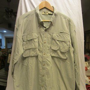 FIELD & STREAM LONG SLEEVE, VENTED BUTTON DOWN OUTDOOR SHIRT, LARGE